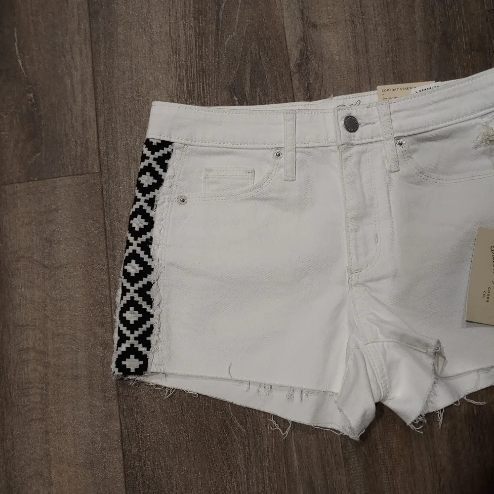 *NWT* Universal Thread High Rise Shortie Short - Picture 3 of 4